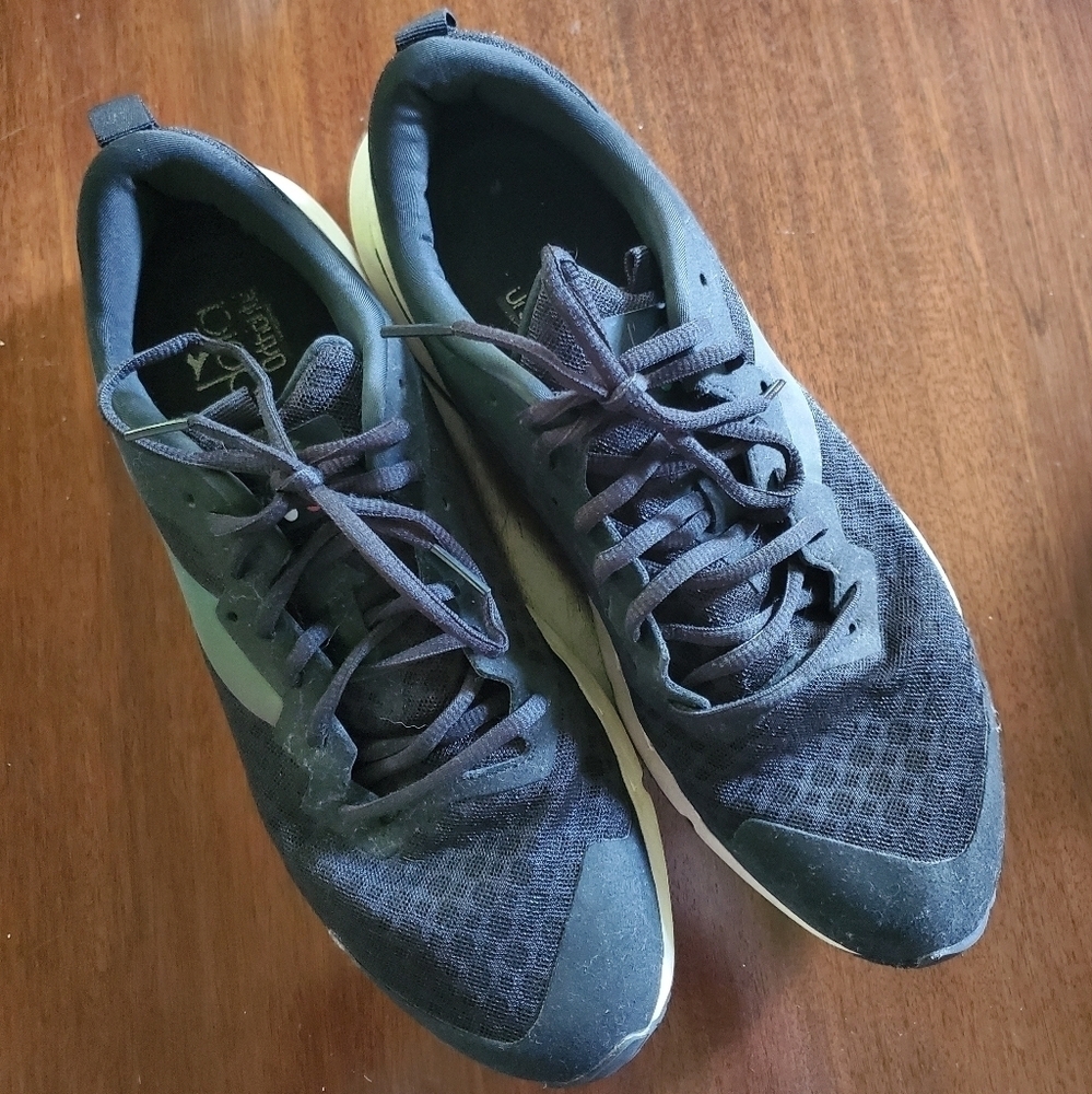 Diadora Blushield Mythos Volo HIP Running Sneakers